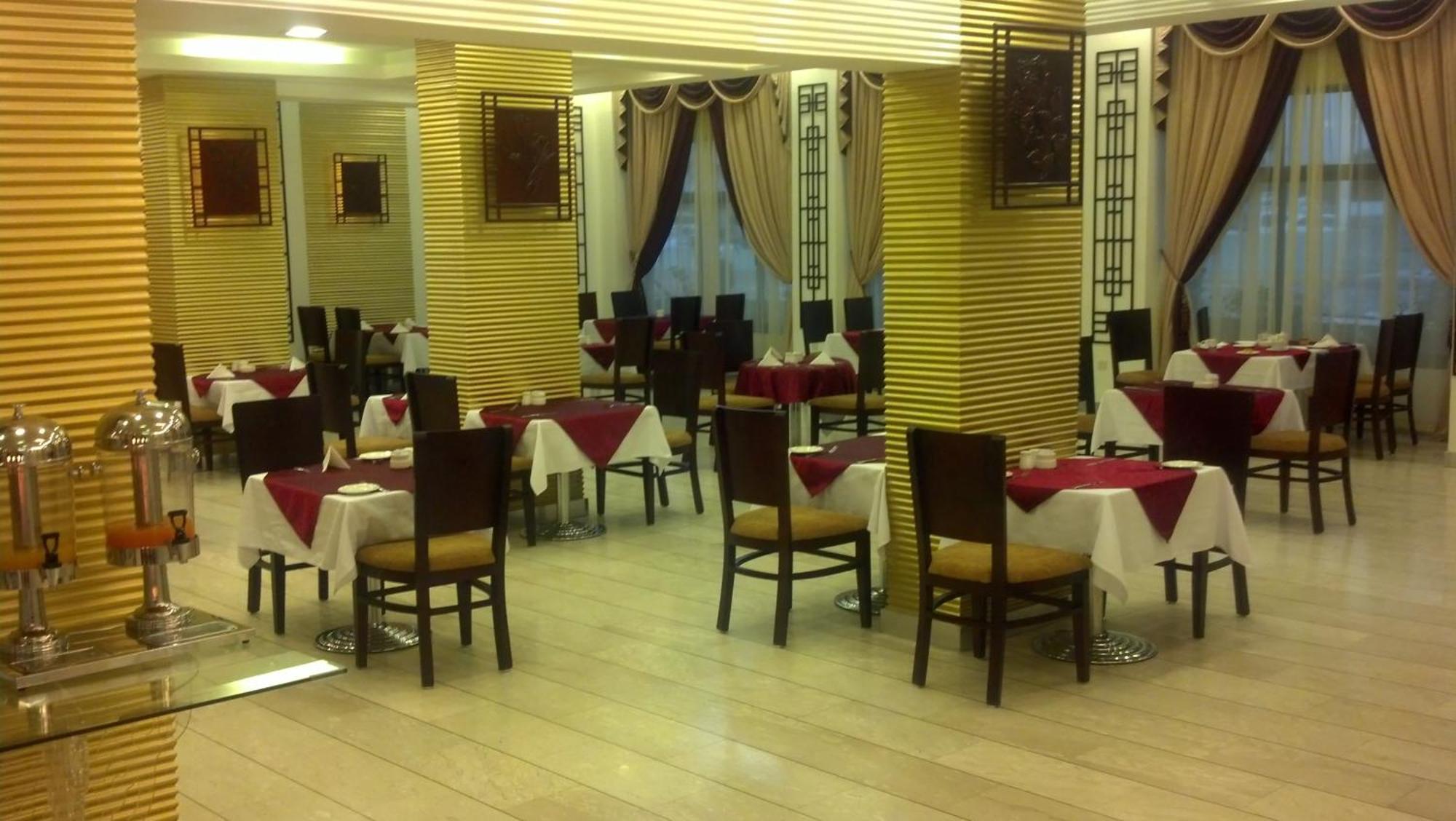 Kuwait Continental Hotel Kuwait City Esterno foto