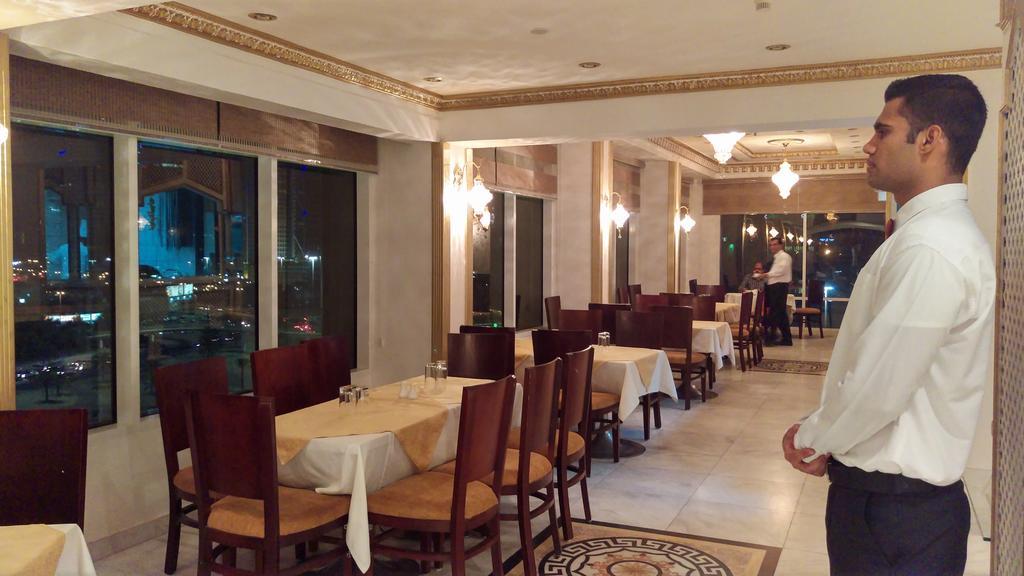 Kuwait Continental Hotel Kuwait City Esterno foto