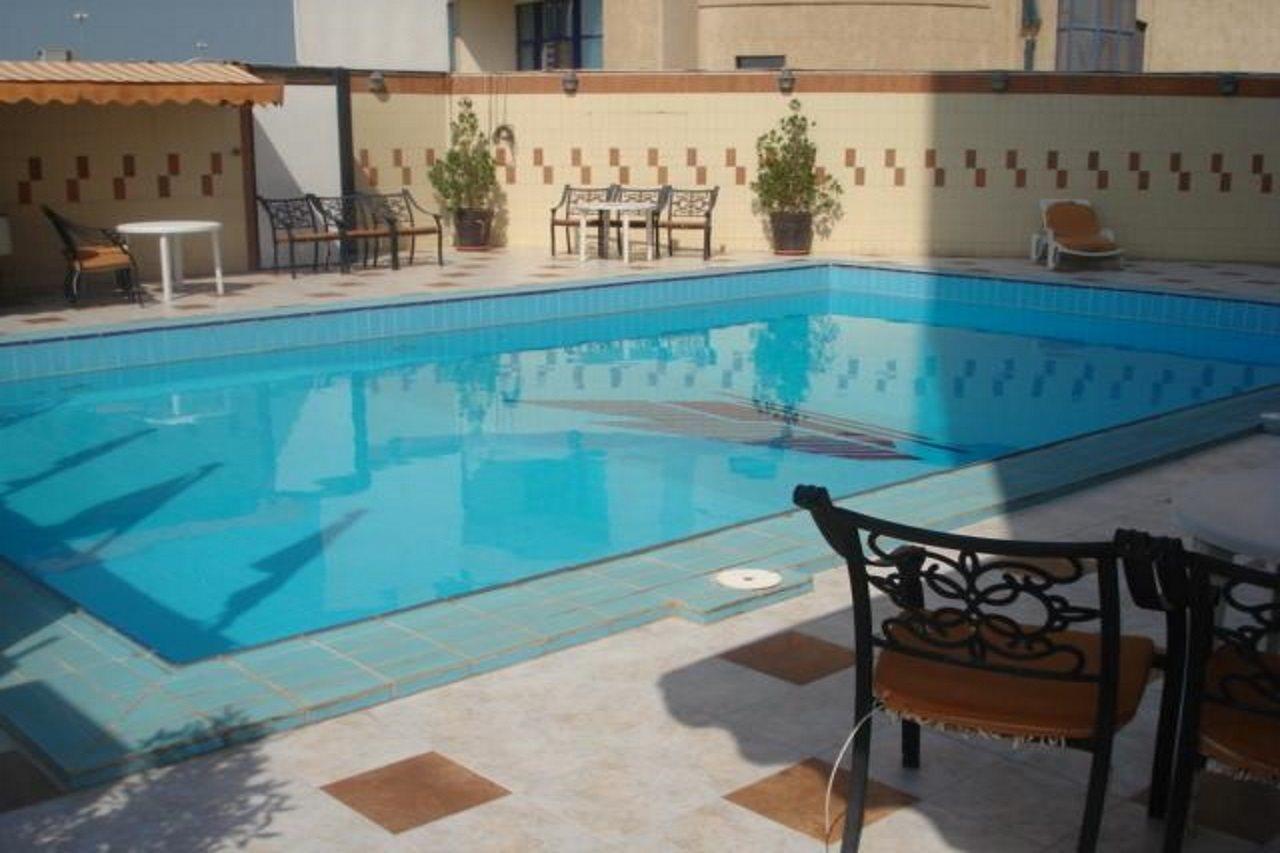 Kuwait Continental Hotel Kuwait City Esterno foto