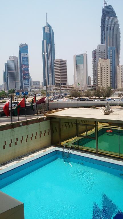 Kuwait Continental Hotel Kuwait City Esterno foto