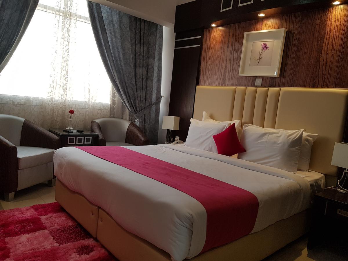 Kuwait Continental Hotel Kuwait City Esterno foto